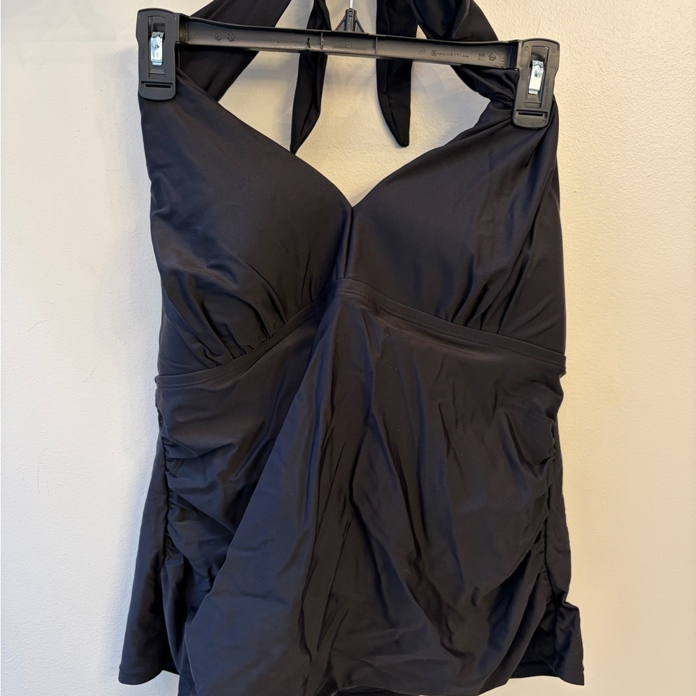 Black Women’s Halter swim ranking top. 16w/1x collections by Catalina nwot